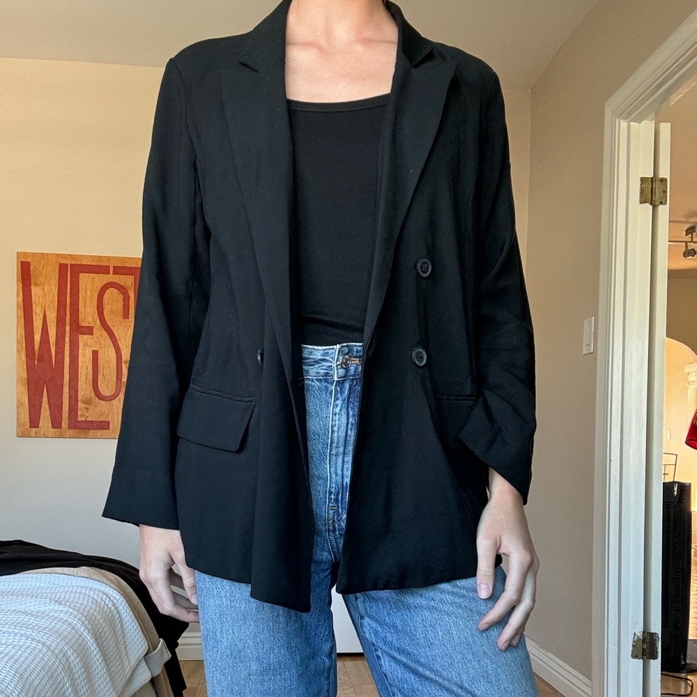 Oversized black blazer